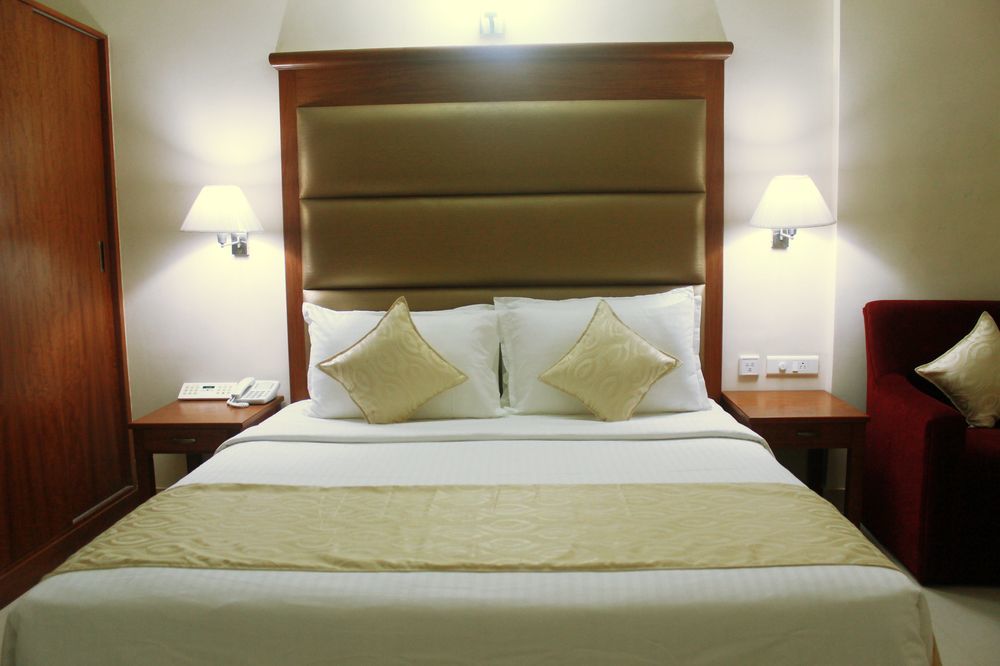 Raj Park Hotel Chennai Exteriör bild