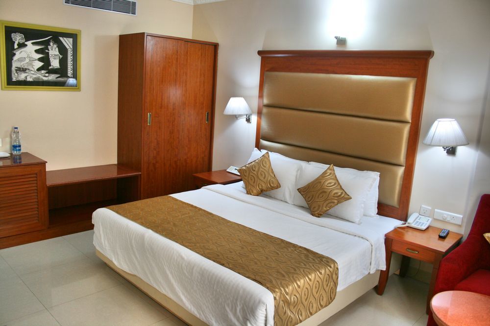 Raj Park Hotel Chennai Exteriör bild