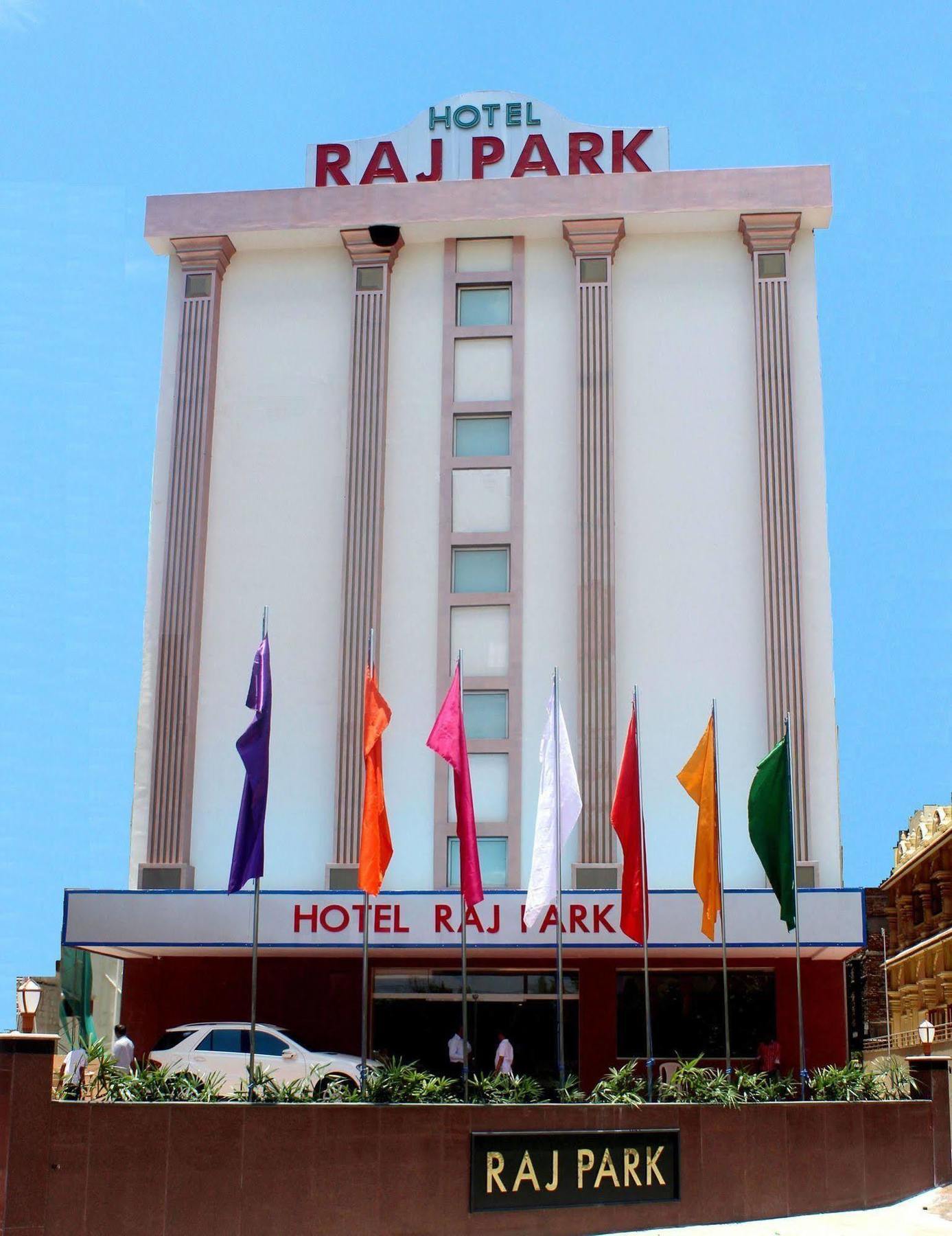 Raj Park Hotel Chennai Exteriör bild